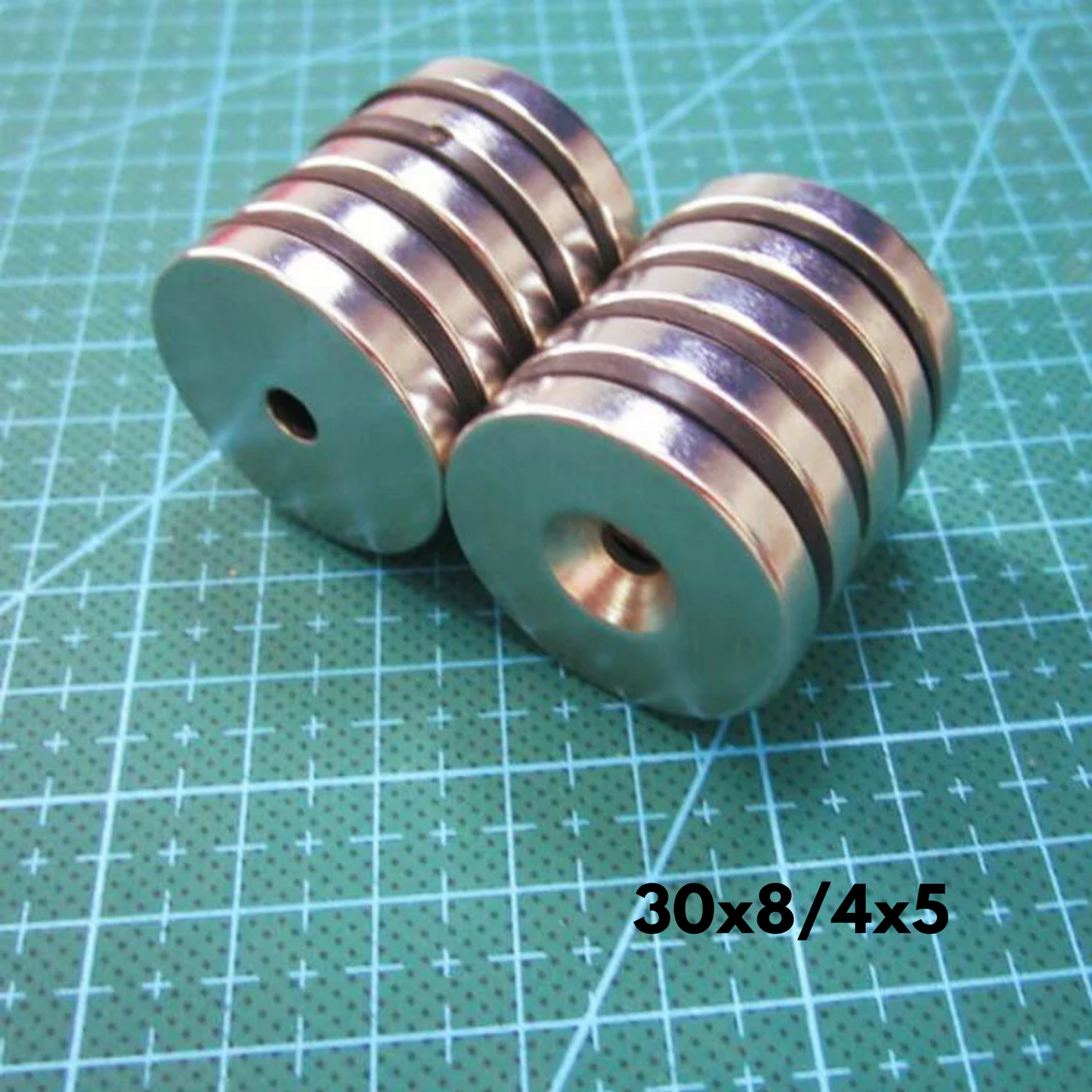 Imán de neodimio fresado 30 x 8/4 x 5mm SUR